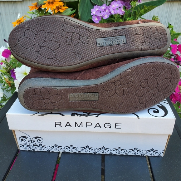 Sueded Ankle Booties ☆NIB☆ - Picture 3 of 4